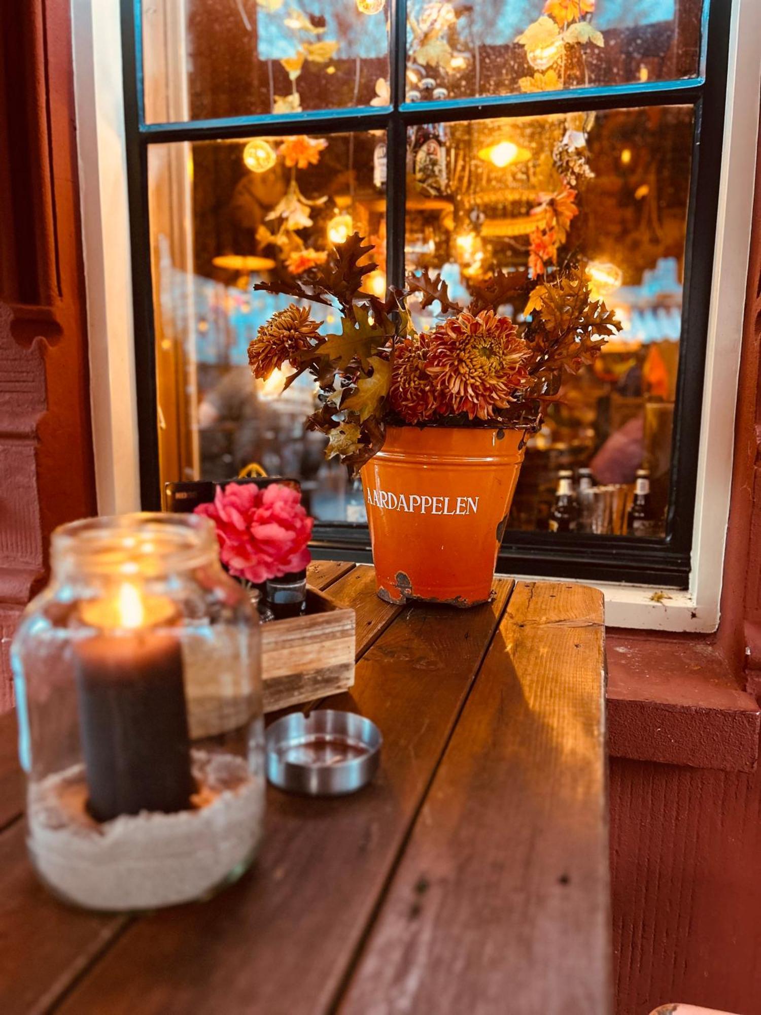 弗利辛恩 Slapen Bij Cafe De Concurrent酒店 外观 照片